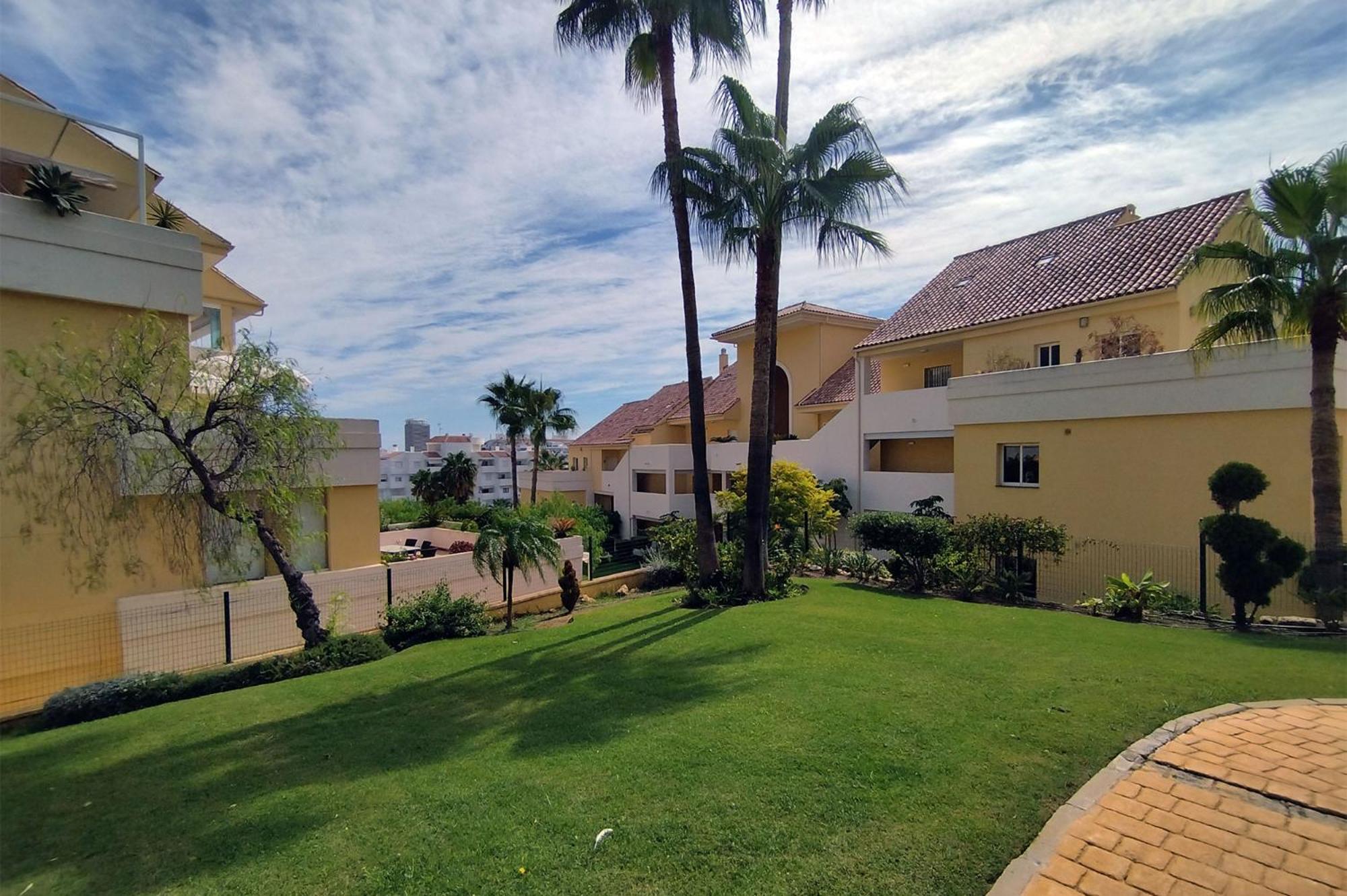Puertosol 2 Appartement Estepona Buitenkant foto